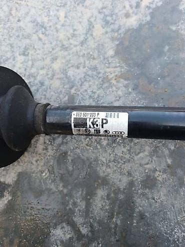 sonar za ribu: POLUOSIVINA ZA AUDI A4, RS4, S4 OD 2000. DO 2004. GOD. - 8E0 501 203 P — 2