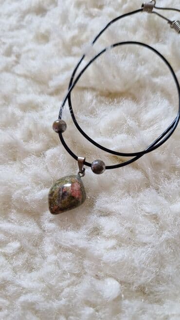 crne torbice sa lancem: Ogrlica sa priveskom, Handmade — 3