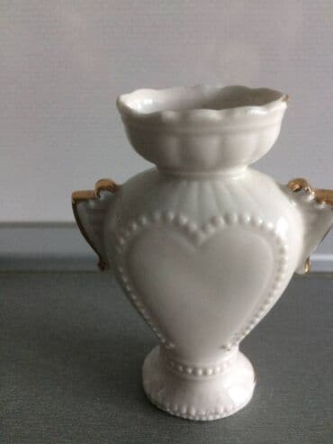 vil i grejs online sa prevodom: Porcelanska Vaza iz 70tih sa pozlatom
Minijatura — 2