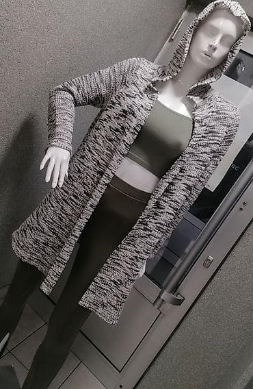 Ženski pleteni kardigan s kapuljačom - Model: dugi otvoreni kardigan na lalafo.rs Ženski pleteni kardigan s kapuljačom - Model: dugi otvoreni kardigan