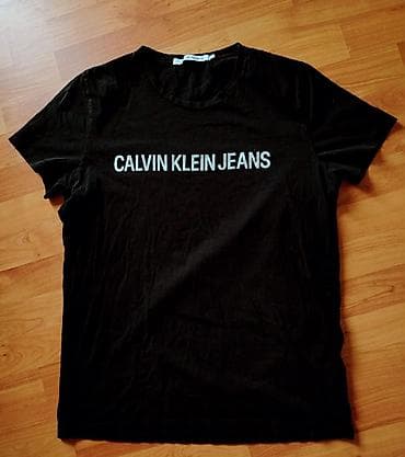 CALVIN KLEIN Muška Majica XL
Original
Kao Nova na lalafo.rs CALVIN KLEIN Muška Majica XL
Original
Kao Nova