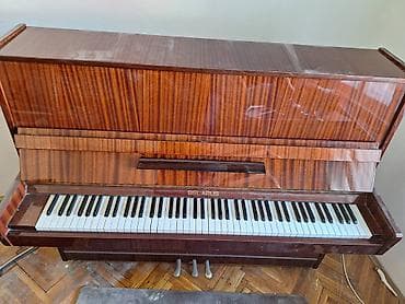 Prodajem dobro očuvan,malo korišćen akustični pianino poznate marke