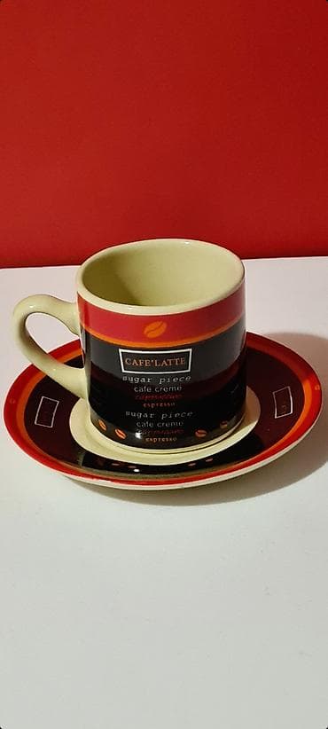 solje za espresso kafu: Servis 6 malih šoljica sa tacnom za kafu, motiv “CAFE’ LATTE”. - Nove — 8