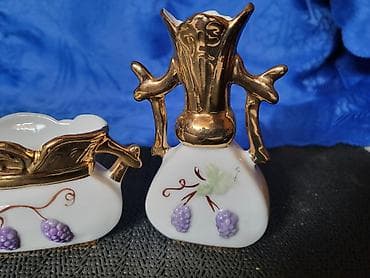 viseci lusteri: Trodelni nov porcelanski dekorativni set 1920g+. Trodelni set — 9