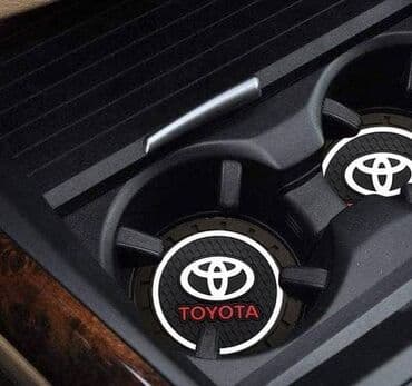 adapter za auto upaljač sa 220v na 12v: Neklizajuća podloga držača za čaše - TOYOTA Neklizajuća podloga — 3