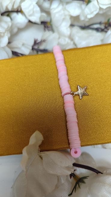 hiruski celik narukvice: Narukvica sa perlama – svetloružičaste heishi perle i zvezdica — 1