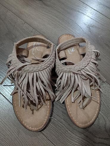 Dečje sandale sa resama – bež - Model: otvorene sandale sa
