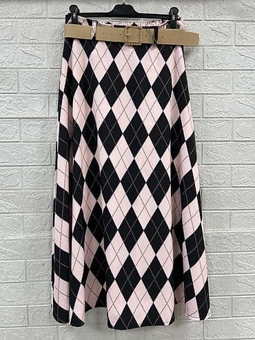 novogodisnje suknje: Midl karirana suknja 2400din 
S M L — 2