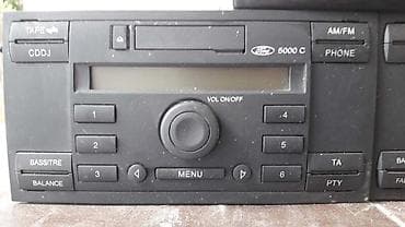 polovni kombi: RADIO CD,KASETA ZA FORD MONDEO OD 1997. DO 2006. GOD. | Radio je — 3