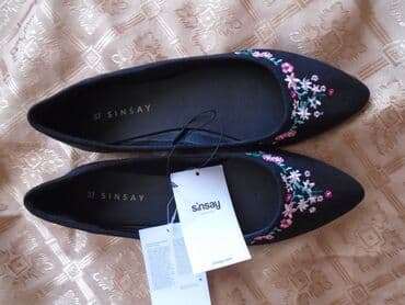 Ballet shoes, 37