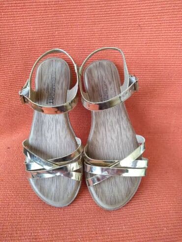 una obuca beograd: Sandals, Opposite, 40 — 1