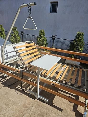 namestaj od bukve: Prodajem izdajem bolnički električni krevet . Opis u slikama. Moguć — 7