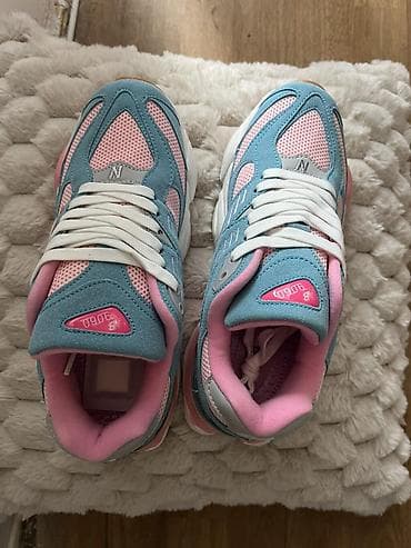 nove converse patike: New Balance patike 9060 – roze plavi & zeleni model Dostupne u — 5