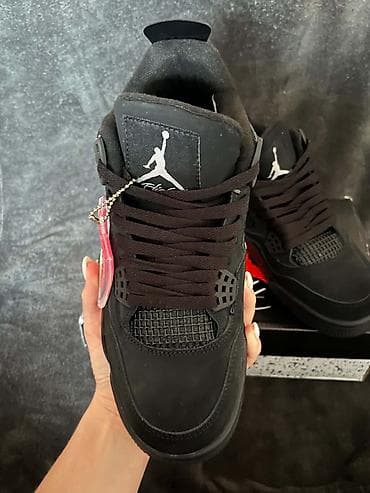 patike za rad: - Prodajem KOPIJA ženski patika, Nike Air Jordan Retro Black Cat, broj — 2