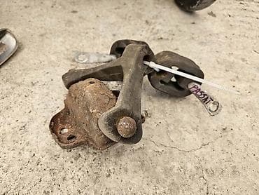 nosač za vanbrodski motor: GUMICE AUSPUHA ZA VOLKSWAGEN PASSAT B5 — 1