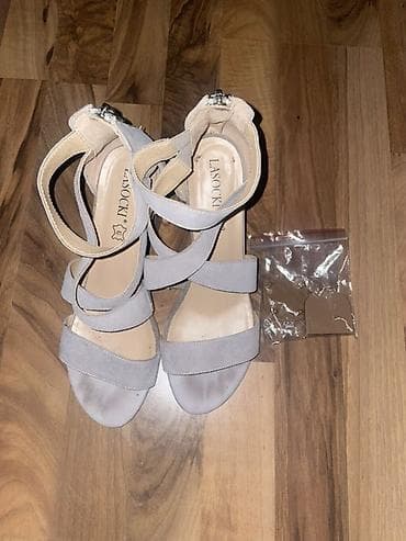 LASOCKI kožne sandale na blok štiklu u broju 39, odgovaraju i za 40