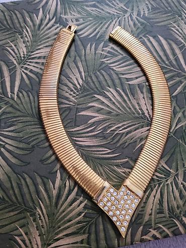 afro kikice beograd: Zlatno tonirana ogrlica sa kristalima – elegantan statement komad - — 1