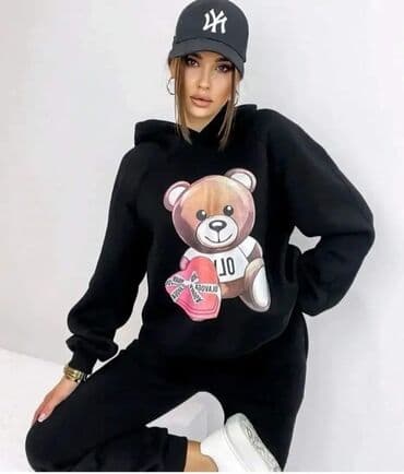 crveni komplet: Kompleti 2400din — 1