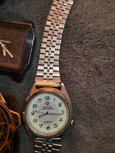 Accessories: Satovi — 10