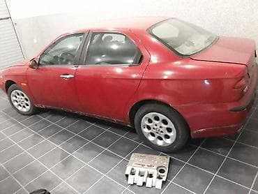 Automobili: ALFA ROMEO 156 - KOMPLETAN AUTO U DELOVIMA | Alfa 156 u crvenoj boji — 4