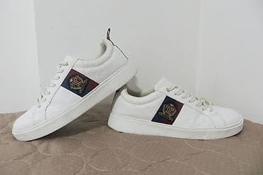 PIER ONE br 42, bez mana ostecenja, potpuno zdrava, ocuvana, lagana