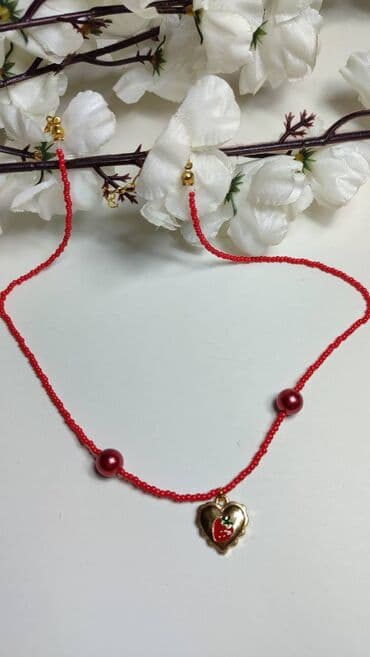 bianco tasne nis: Ogrlica sa priveskom, Handmade, Materijal: Perlice — 1