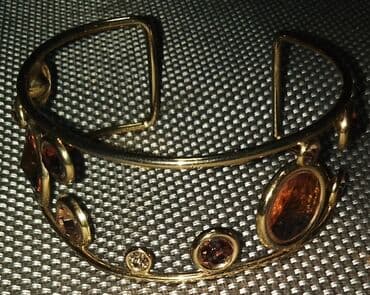Personal Items: NARUKVICA METAL. INTERESANTNA — 2
