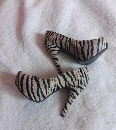 Ženske salonke sa animal printom (zebra), visoka potpetica sa