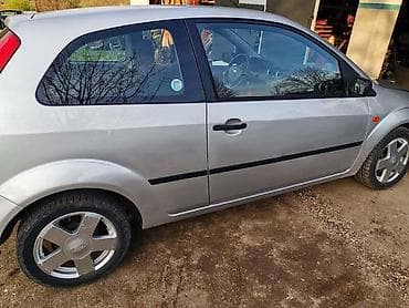 navoz za auto: VRATA 2004G ZA FORD FIESTA OD 2002. DO 2005. GOD. | Polovni delovi — 3