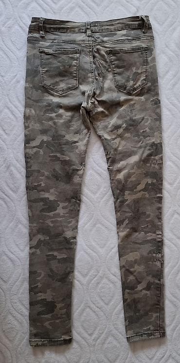 Ženske skinny pantalone – kamuflažni dezen - Brend: Colloseum -