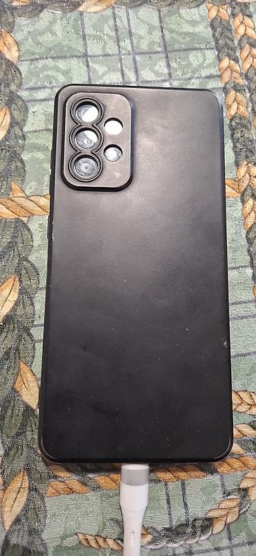 Mobile Phones: Samsung Galaxy A52 – 6.5" Super AMOLED ekran sa rupicom za prednju — 1