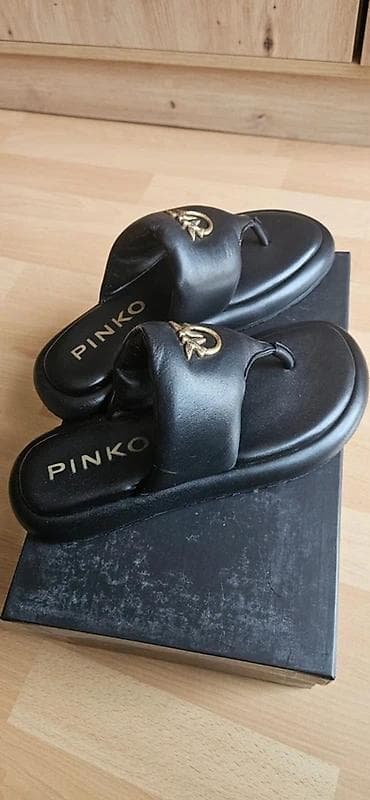 sandale metro na stiklu: Pinko ženske japanke/sandale – crne - Model: Pinko kožne japanke sa — 4