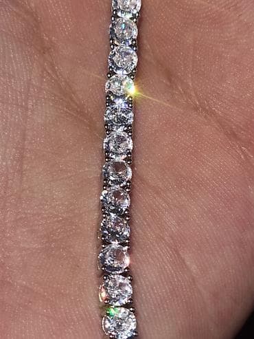 pandora narukvice: Prodajem prelepu tenis narukvicu dužine 17.78 cm, sa kamenjem debljine — 3