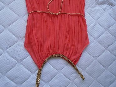 north face kapa: Duga plisirana haljina koralne boje, odgovara velicini od M do XL jer — 4