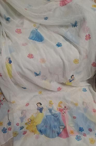 svetlece drvo cena: Zavesa za dečiju sobu – Disney Princeze,sirina 4m,duzina 2m - — 1