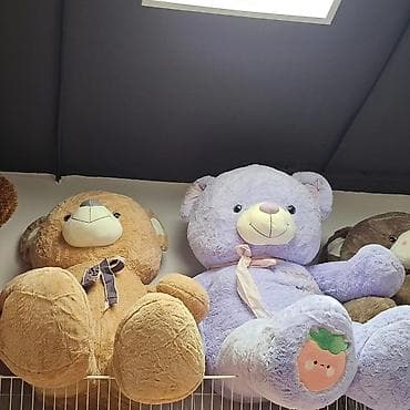 kofer na tockice: Mede
150cm- 8200 din 
160cm- 9700 din — 4