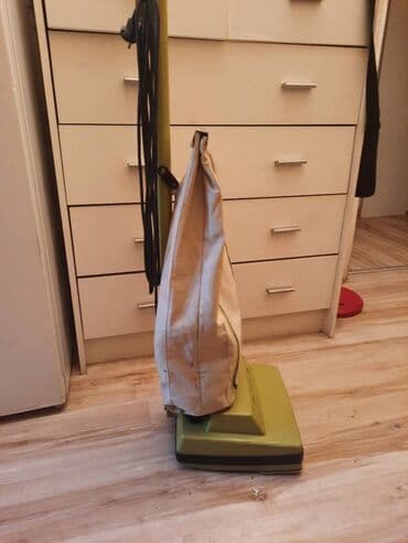 disney price sa zvucnikom: Stari,retro usisivac Iskra sa vrecom TK 7005 R. Proban samo dlanom — 7