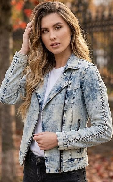 Ženska teksas jakna – asimetrični biker kroj - Materijal: teksas na lalafo.rs Ženska teksas jakna – asimetrični biker kroj - Materijal: teksas