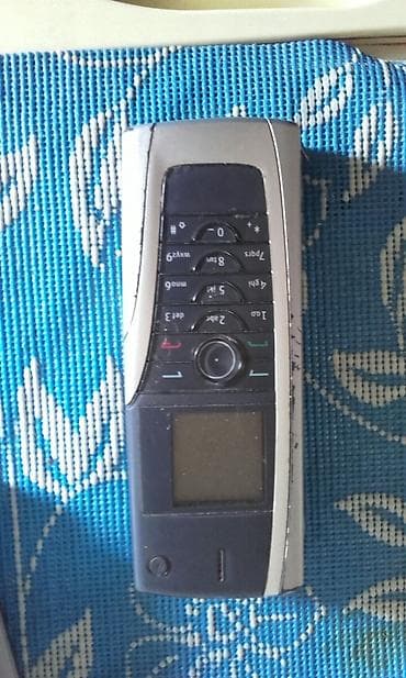 Retro telefon Nokia 9500 na prodaju!Apsolutno sve radi na njoj moze se