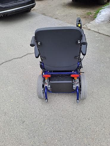 Pojasevi za korekciju držanja: Elektromotorna invalidska kolica – džojstik upravljanje - Kompaktna — 4