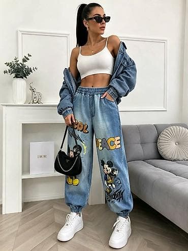 nesal farmerke: Pantalone
Cena 2600
Uni vel.
V20 — 4