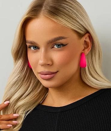 Minđuše u neon roze boji sa mat završnom obradom
400 rsd 💞