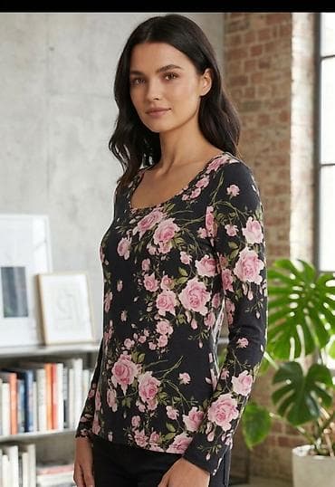 Ženska bluza s dugim rukavima, crna osnova sa ružičastim cvetnim na lalafo.rs Ženska bluza s dugim rukavima, crna osnova sa ružičastim cvetnim
