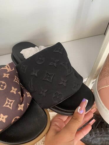 the north face papuče: 36-40
3300 — 4