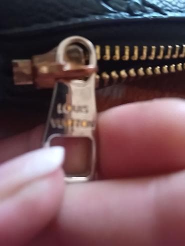 suknje sa tilom: Louis Vuitton crna torba – monogram reljef - Materijal: crna koža sa — 4