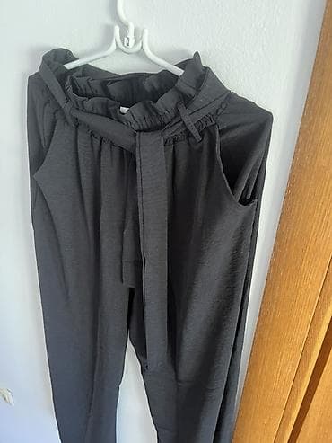 elixir parfemi: Ženske široke pantalone – crne - Model sa visokim strukom i naboranim — 2