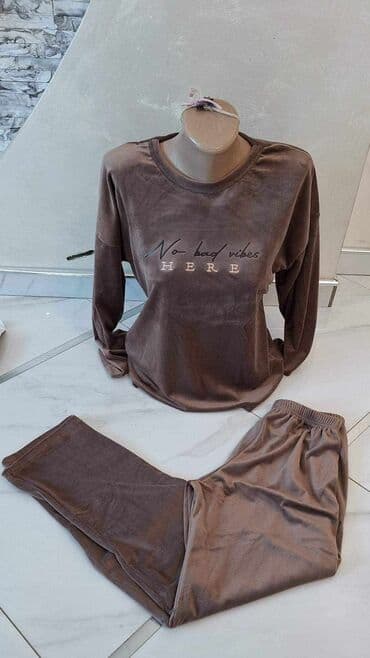 trenerka iz nemacke: M, L, XL — 4