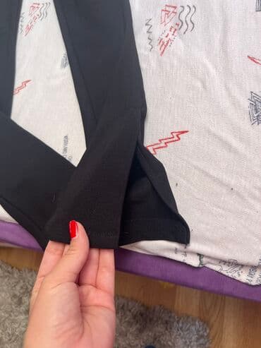 plasticni motorici za decu: Crne pantalone, zvoncare, idu uz nogu, jako udobne i prijatne za — 2
