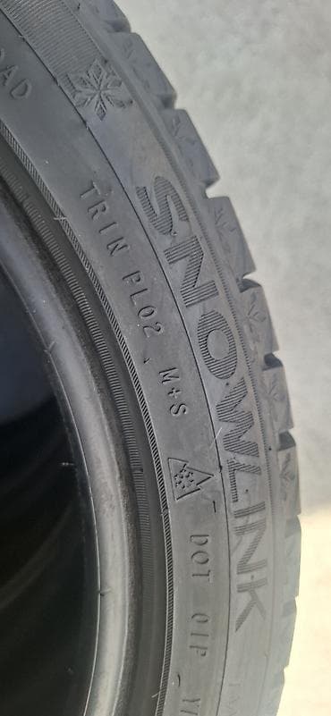 polovne gume vrsac: 235 40 R19 Triangle . Prodajem 4kom polovne zimske auto gume dimenzije — 4