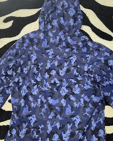 bele muske patike: Napapijri anorak jakna sa kapuljačom – camo plavo/crni print. Jakna je — 3